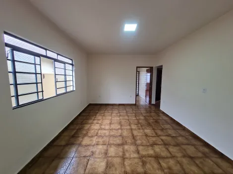 Alugar Residenciais / Casas em Santa Cruz do Rio Pardo R$ 1.300,00 - Foto 9