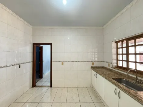 Alugar Residenciais / Casas em Santa Cruz do Rio Pardo R$ 3.700,00 - Foto 32