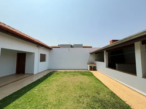 Alugar Residenciais / Casas em Santa Cruz do Rio Pardo R$ 3.700,00 - Foto 35