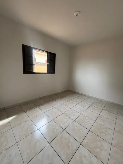 Alugar Residenciais / Casas em Santa Cruz do Rio Pardo R$ 950,00 - Foto 7