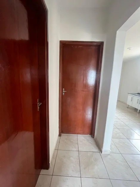 Alugar Residenciais / Casas em Santa Cruz do Rio Pardo R$ 950,00 - Foto 10