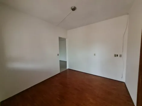 Alugar Residenciais / Casas em Santa Cruz do Rio Pardo R$ 900,00 - Foto 6