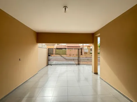 Alugar Residenciais / Casas em Santa Cruz do Rio Pardo R$ 2.300,00 - Foto 5