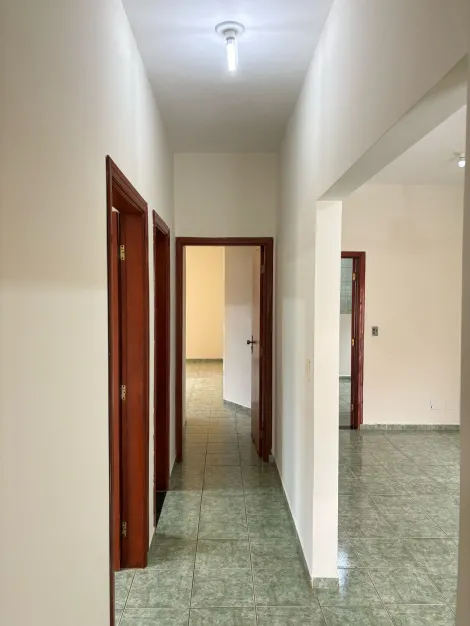 Alugar Residenciais / Casas em Santa Cruz do Rio Pardo R$ 2.300,00 - Foto 16