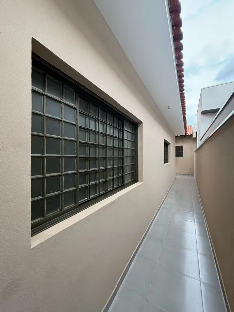 Alugar Residenciais / Casas em Santa Cruz do Rio Pardo R$ 2.300,00 - Foto 34