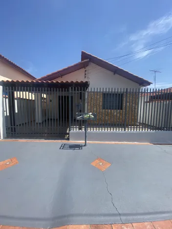 Alugar Residenciais / Casas em Santa Cruz do Rio Pardo R$ 1.800,00 - Foto 1