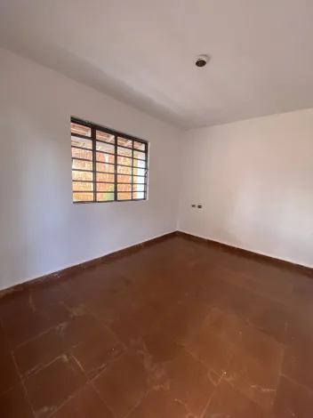 Alugar Residenciais / Casas em Santa Cruz do Rio Pardo R$ 800,00 - Foto 5