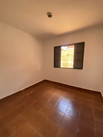 Alugar Residenciais / Casas em Santa Cruz do Rio Pardo R$ 800,00 - Foto 7