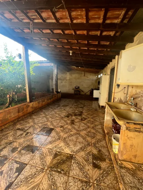 Alugar Residenciais / Casas em Santa Cruz do Rio Pardo R$ 950,00 - Foto 5