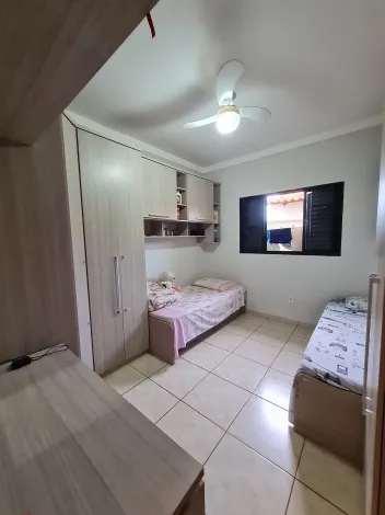 Comprar Residenciais / Casas em Santa Cruz do Rio Pardo R$ 390.000,00 - Foto 10