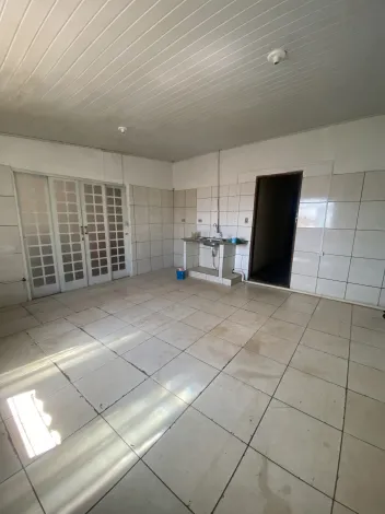 Alugar Residenciais / Casas em Santa Cruz do Rio Pardo R$ 2.000,00 - Foto 7