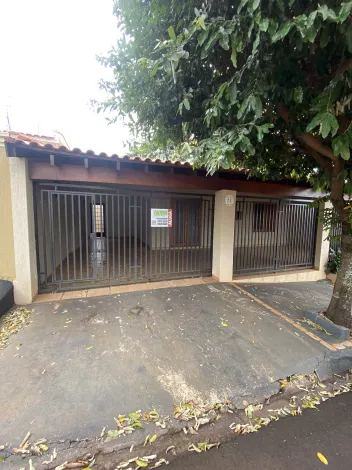 Residenciais / Casas em Santa Cruz do Rio Pardo Alugar por R$2.700,00