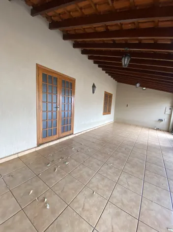 Alugar Residenciais / Casas em Santa Cruz do Rio Pardo R$ 2.700,00 - Foto 4