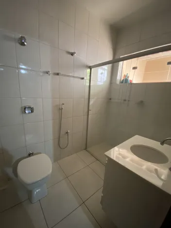 Alugar Residenciais / Casas em Santa Cruz do Rio Pardo R$ 2.700,00 - Foto 11