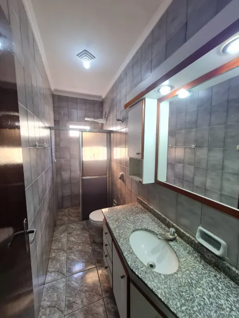 Alugar Residenciais / Casas em Santa Cruz do Rio Pardo R$ 2.200,00 - Foto 13