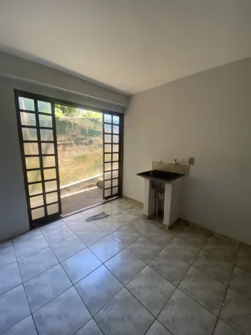 Alugar Residenciais / Casas em Santa Cruz do Rio Pardo R$ 3.500,00 - Foto 13